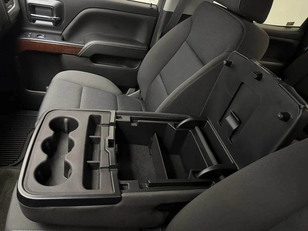 Used 2018 Summit White GMC SLE image 31
