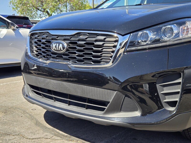 Used 2020 Ebony Black KIA L FWD image 8