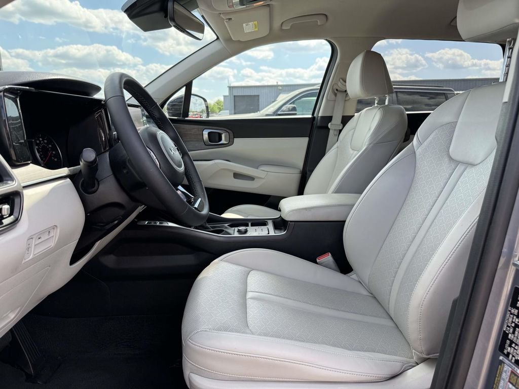 Used 2023 Silver Kia X-Line S image 13