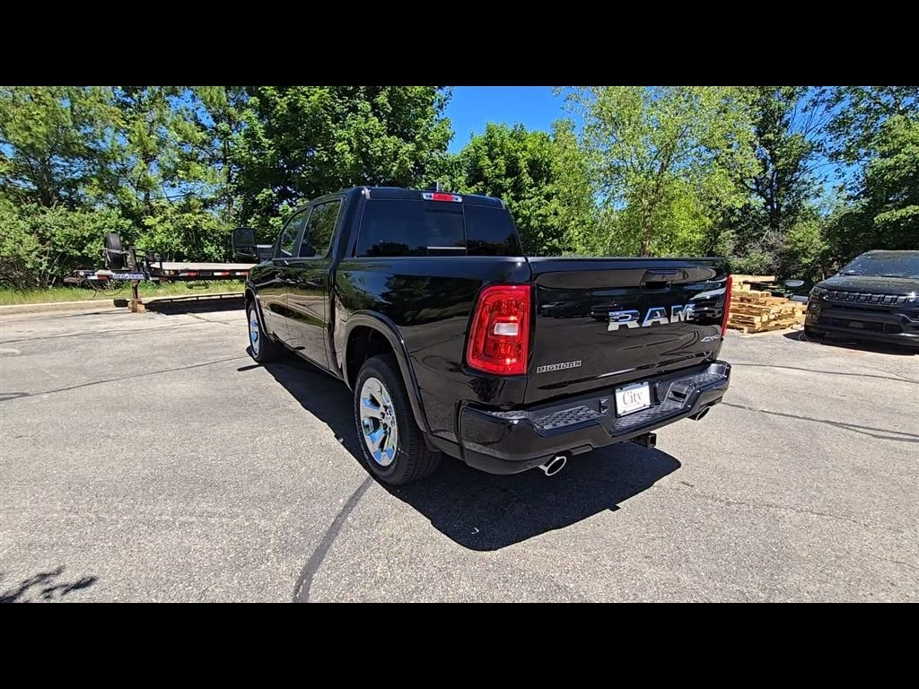 New 2026 Diamond Black Crystal Pearl-Coat Exterior Paint RAM Big Horn/Lone Star image 6