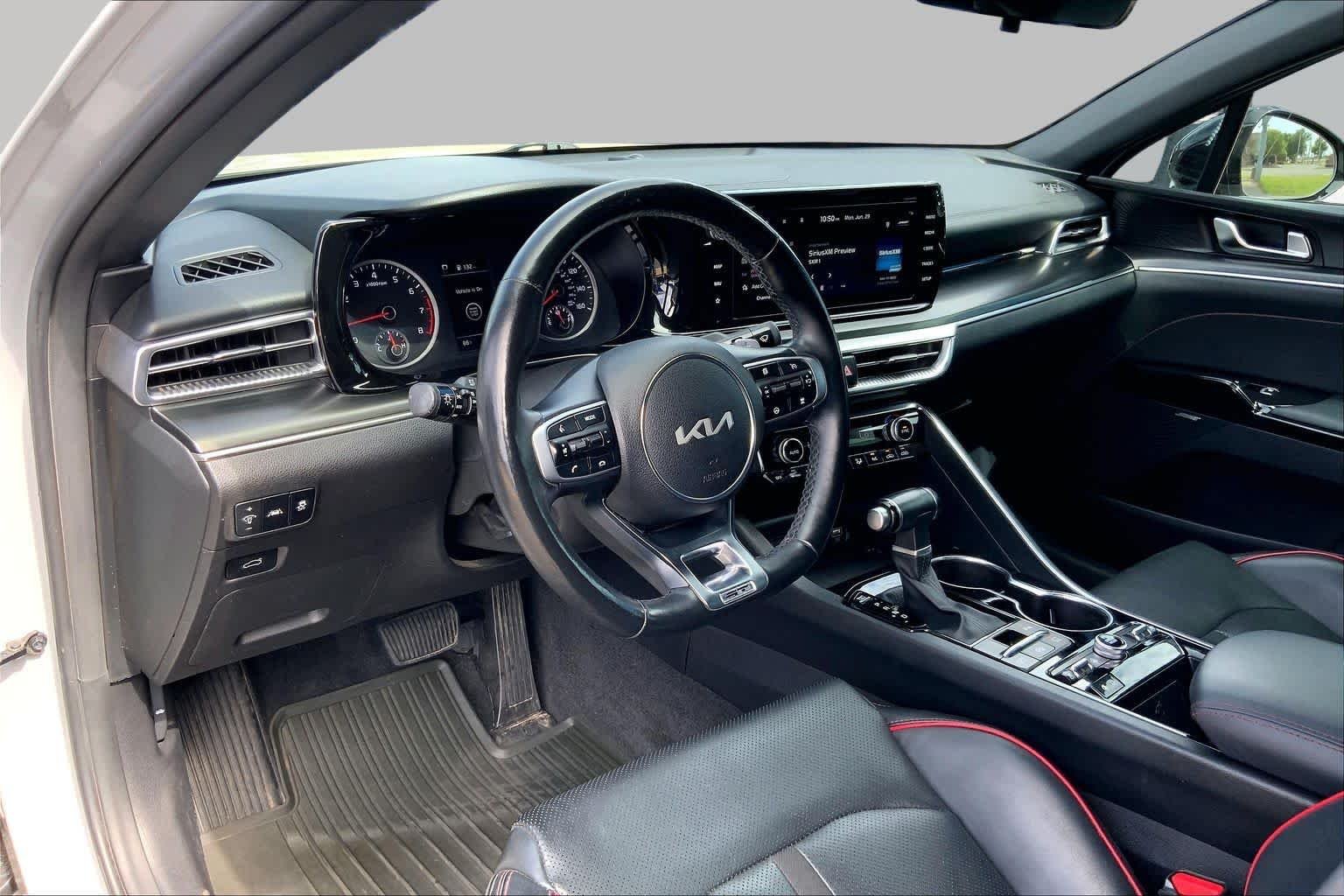 Used 2023 Wolf Gray Kia GT image 18