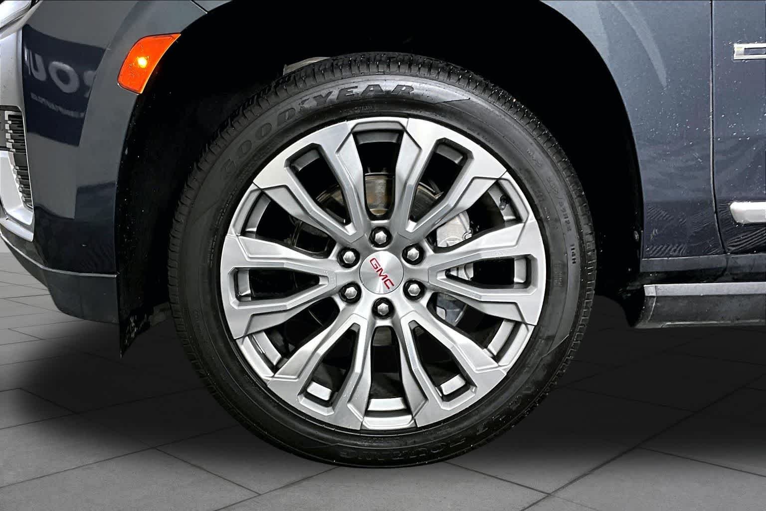 2021 GMC Yukon Denali - Photo 31