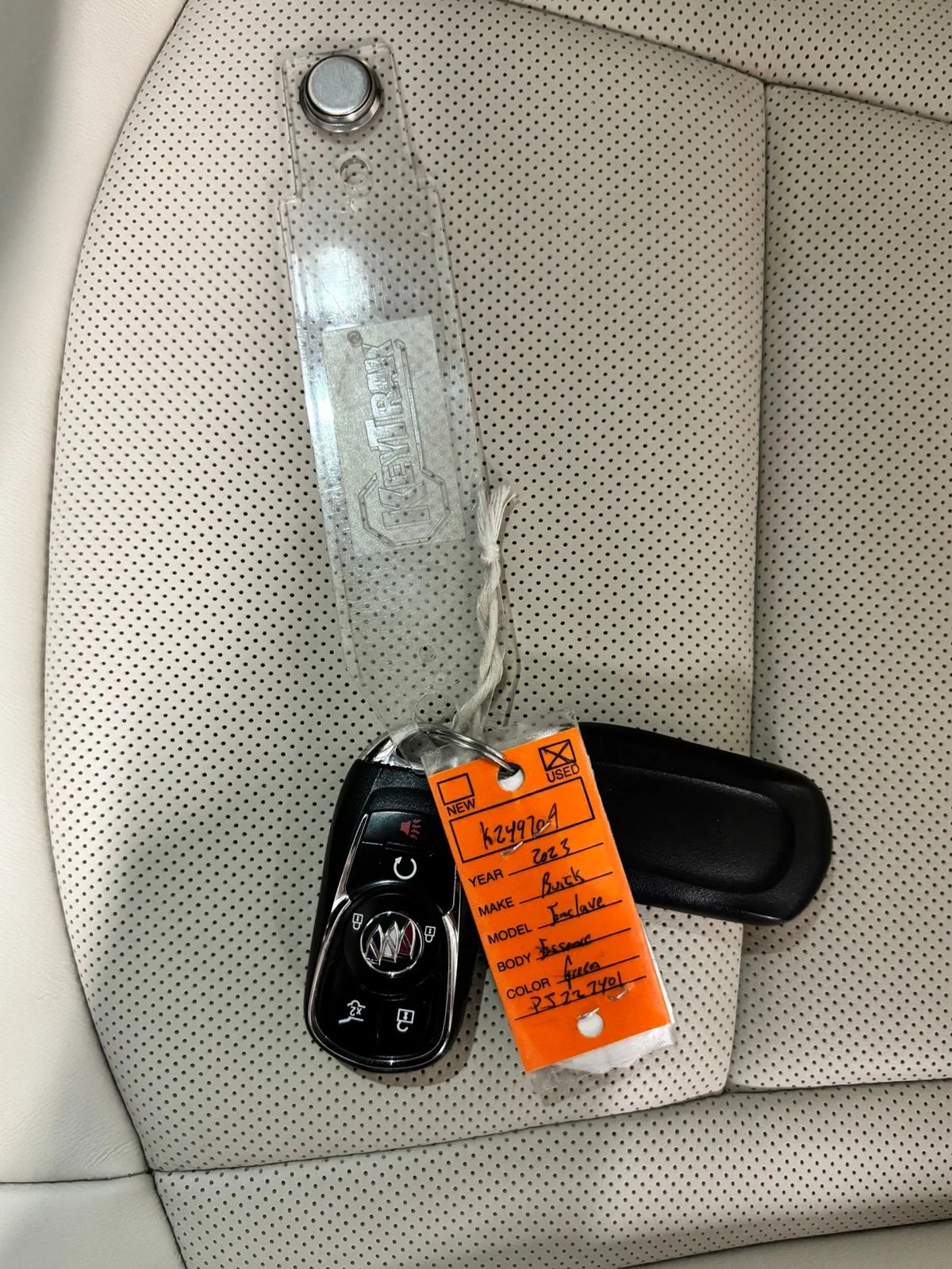 Used 2023 Green Buick Essence image 26