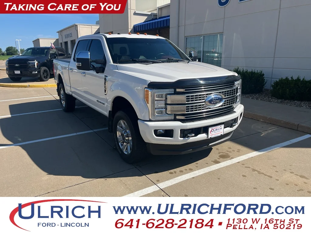 Used 2018 White Platinum Tri-Coat Metallic Ford Platinum image 1