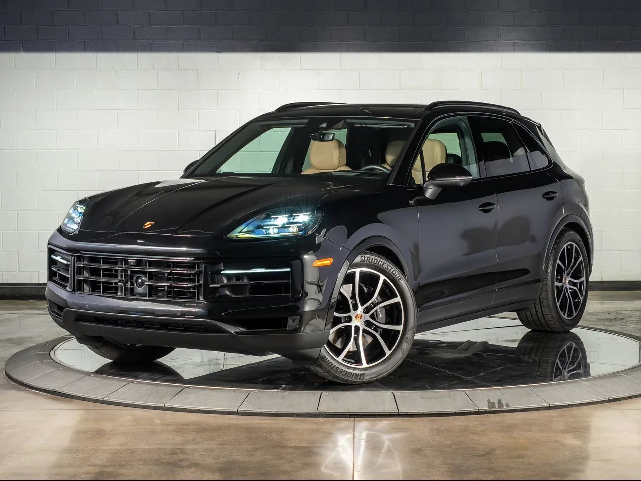 Used 2025 Black Porsche  image 1