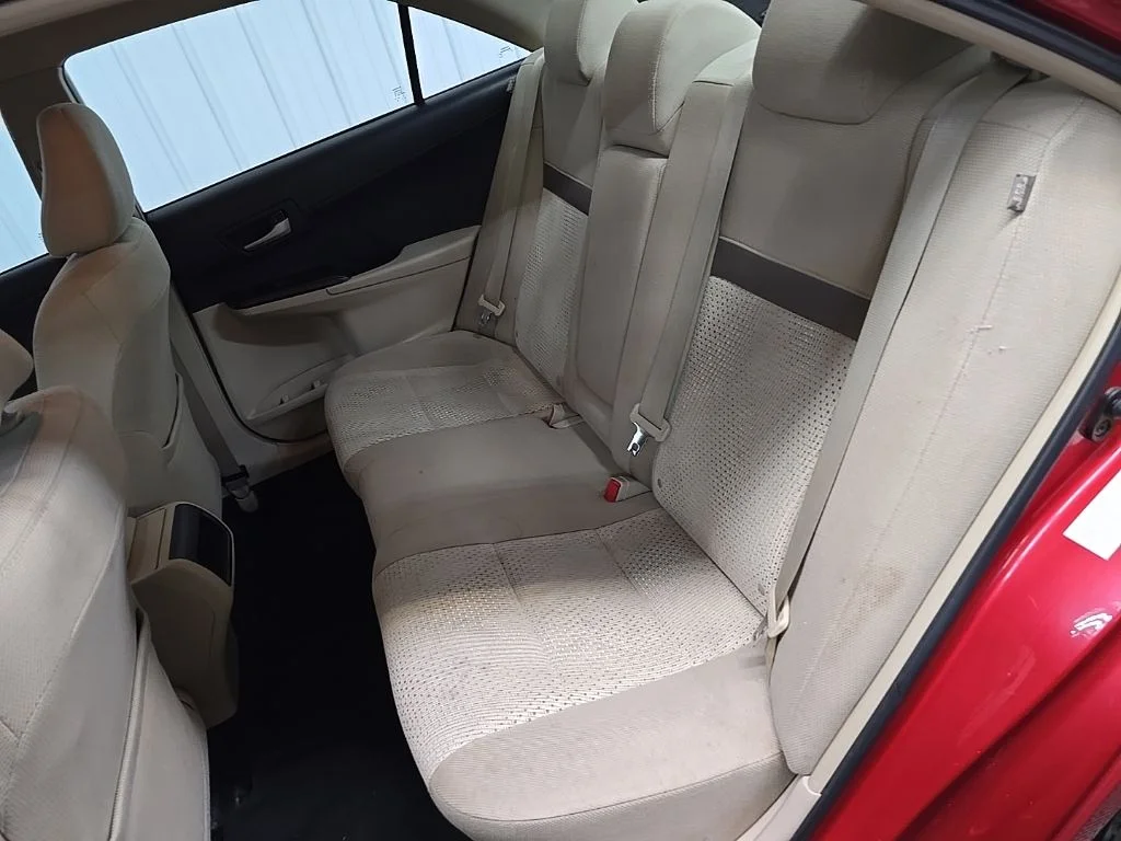 Used 2013 Red Toyota LE image 30