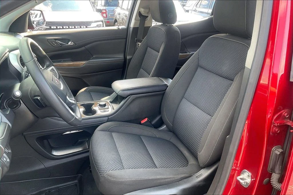 Used 2023 Red GMC SLE image 24