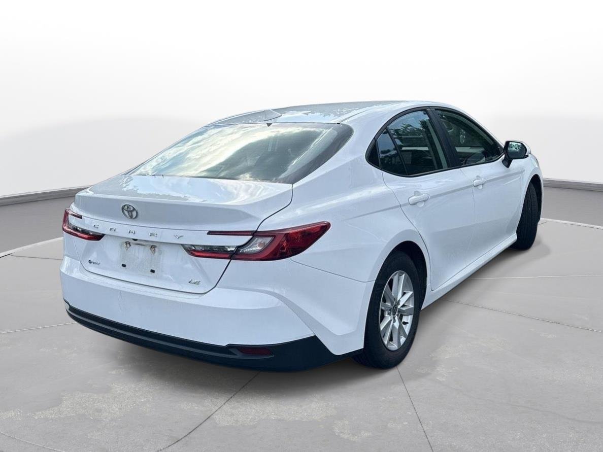 Used 2025 Ice Cap Toyota LE image 6