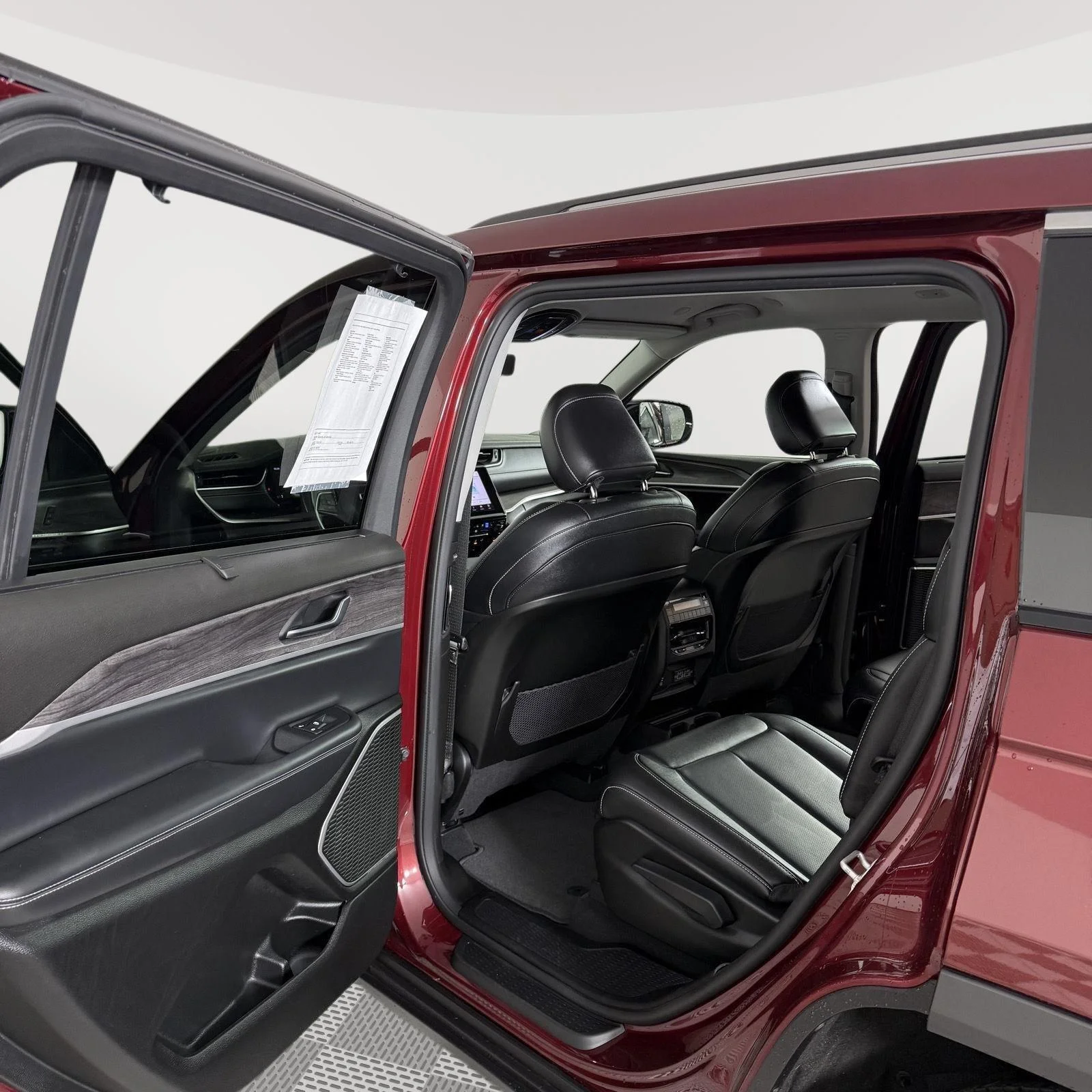 Used 2022 Velvet Red Pearlcoat Jeep Limited image 3