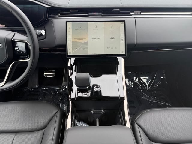 New 2026 Ostuni Pearl White Land Rover Dynamic SE image 15