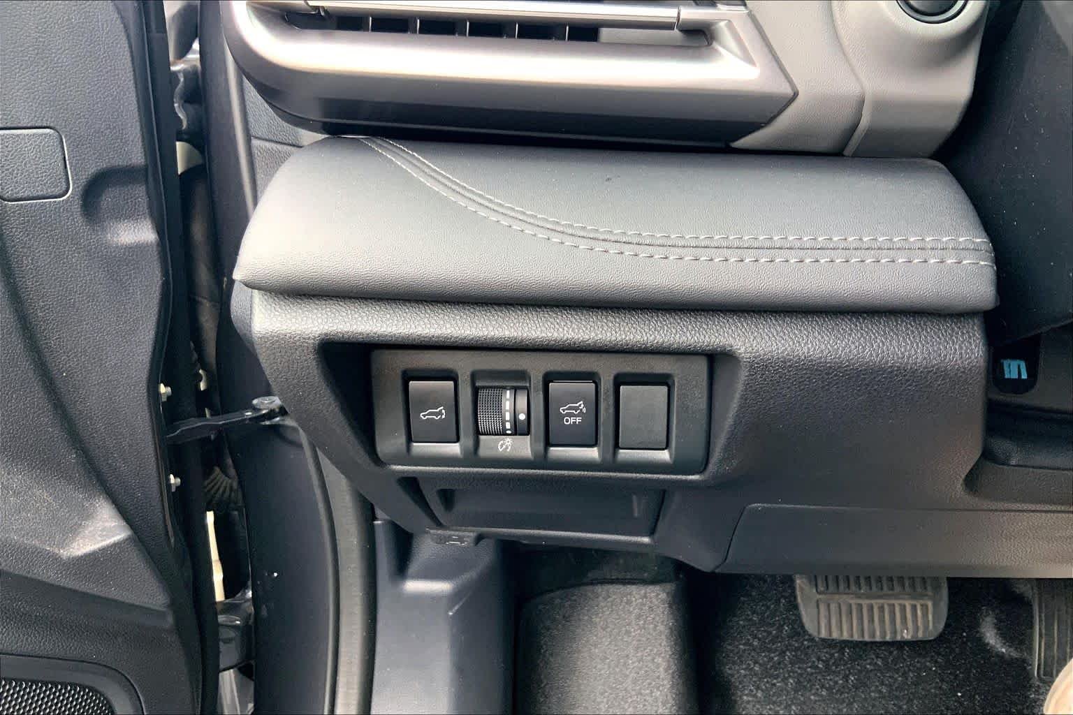 Used 2022 Magnetite Gray Metallic Subaru Limited image 36