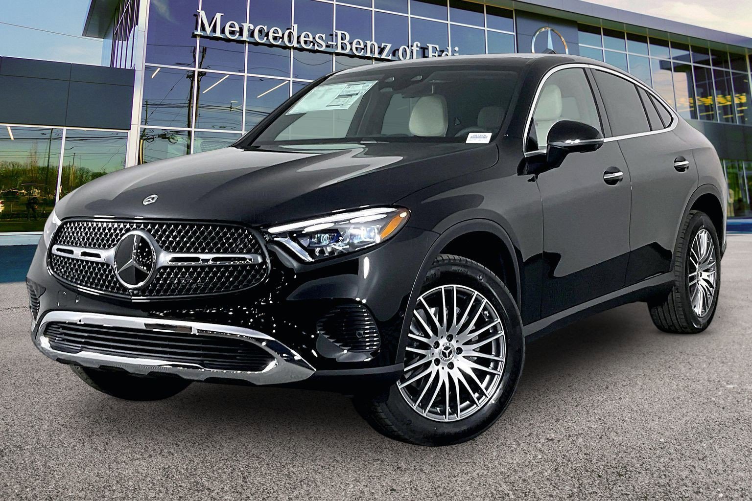 New 2026 Black Mercedes-Benz GLC 300 image 15