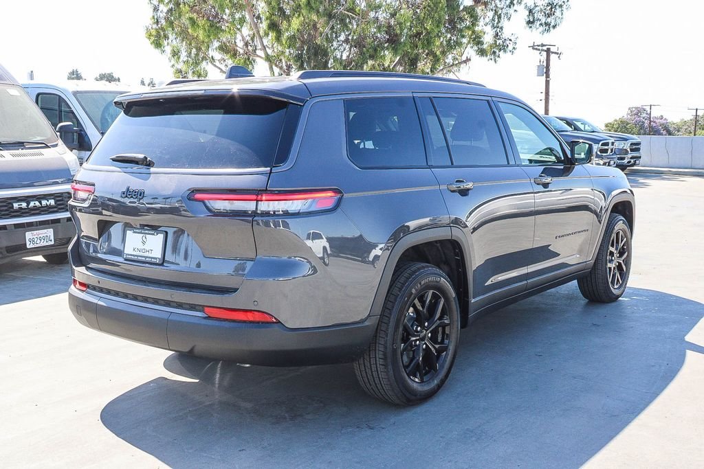 New 2026 Gray Metallic Jeep Altitude image 8