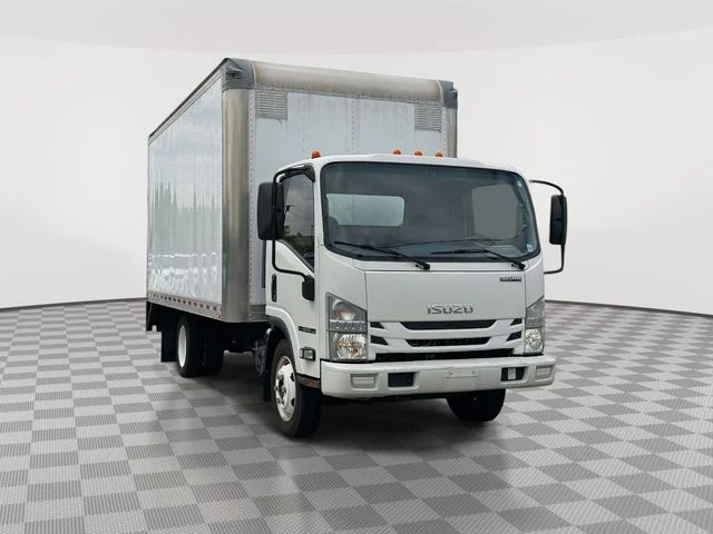 Used 2020 White Isuzu 200 image 4