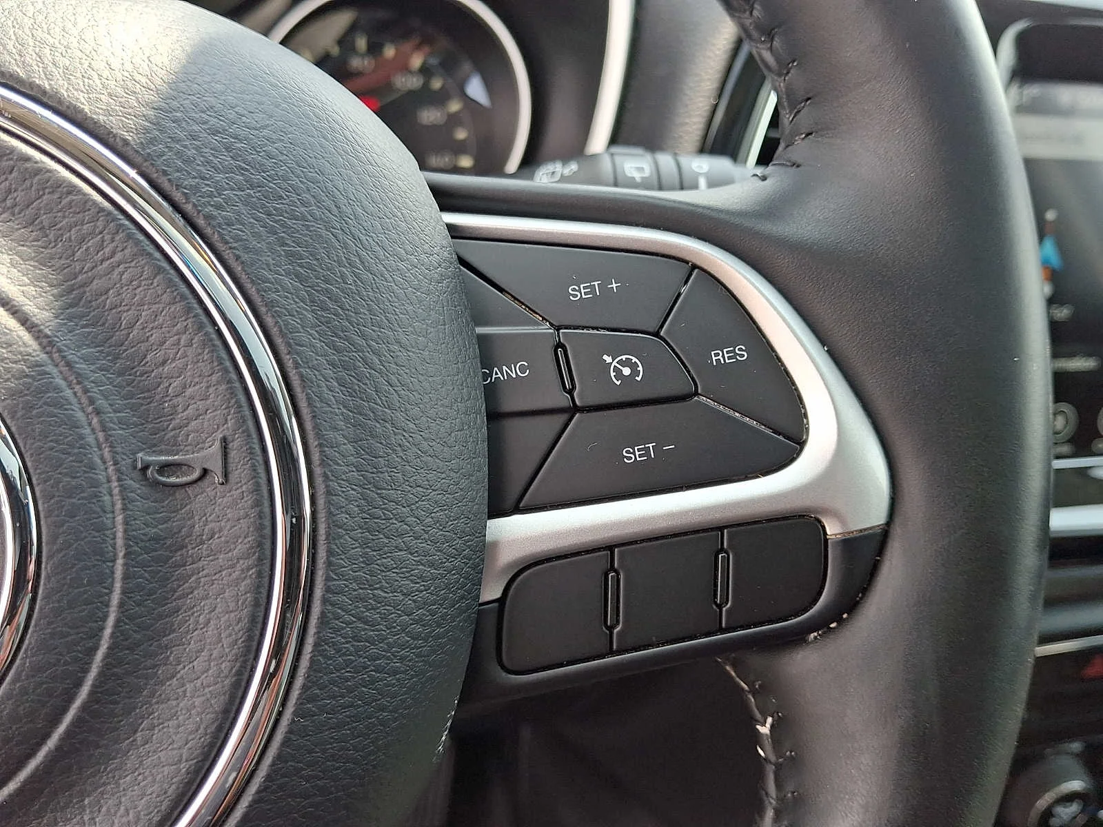 Used 2018 Black Jeep Altitude 4x4 image 24