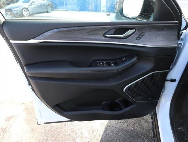 2025 Jeep Grand Cherokee Limited - Photo 16