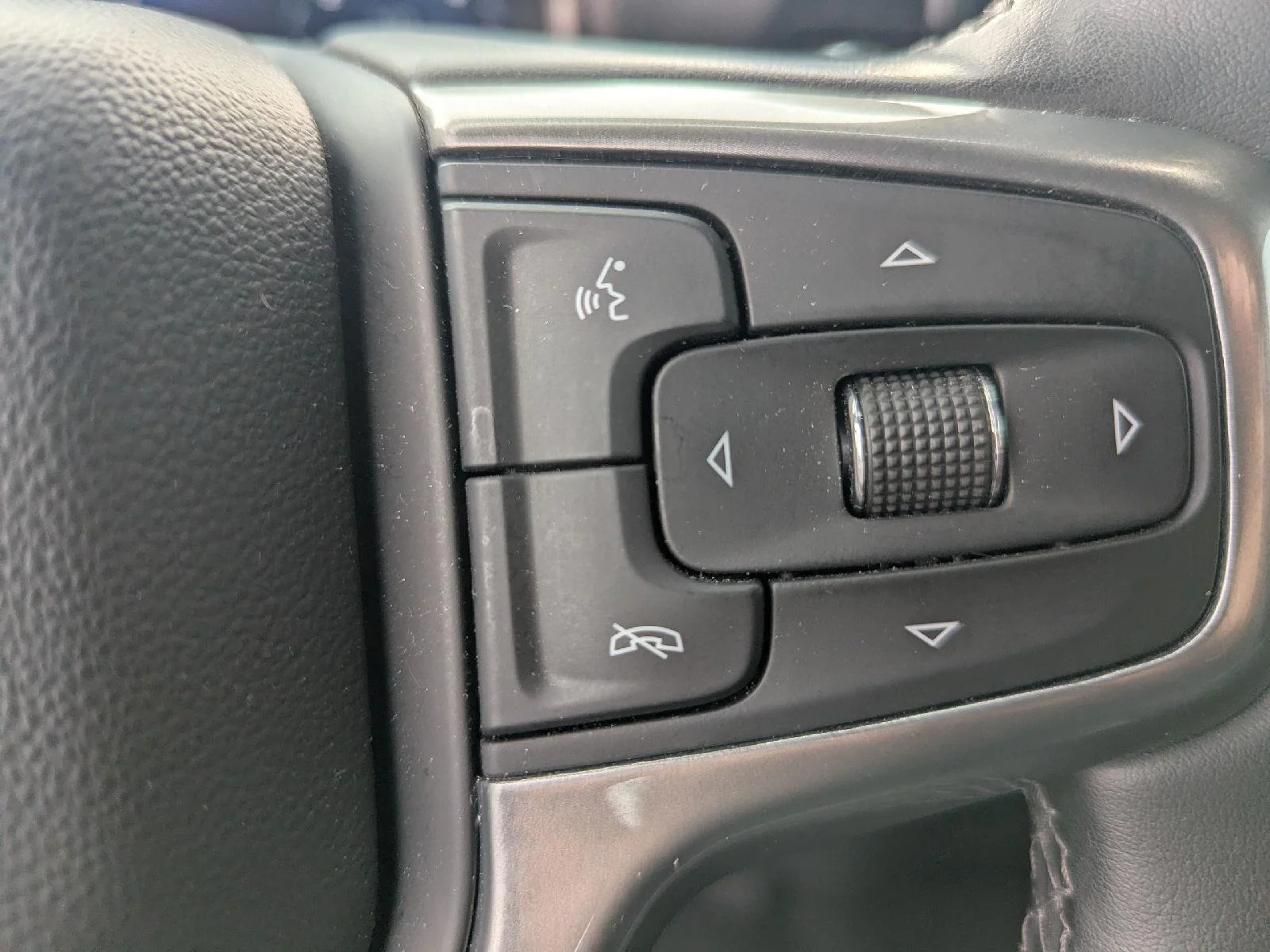 Used 2023 Dark Ash Metallic Chevrolet LT (2FL) image 21