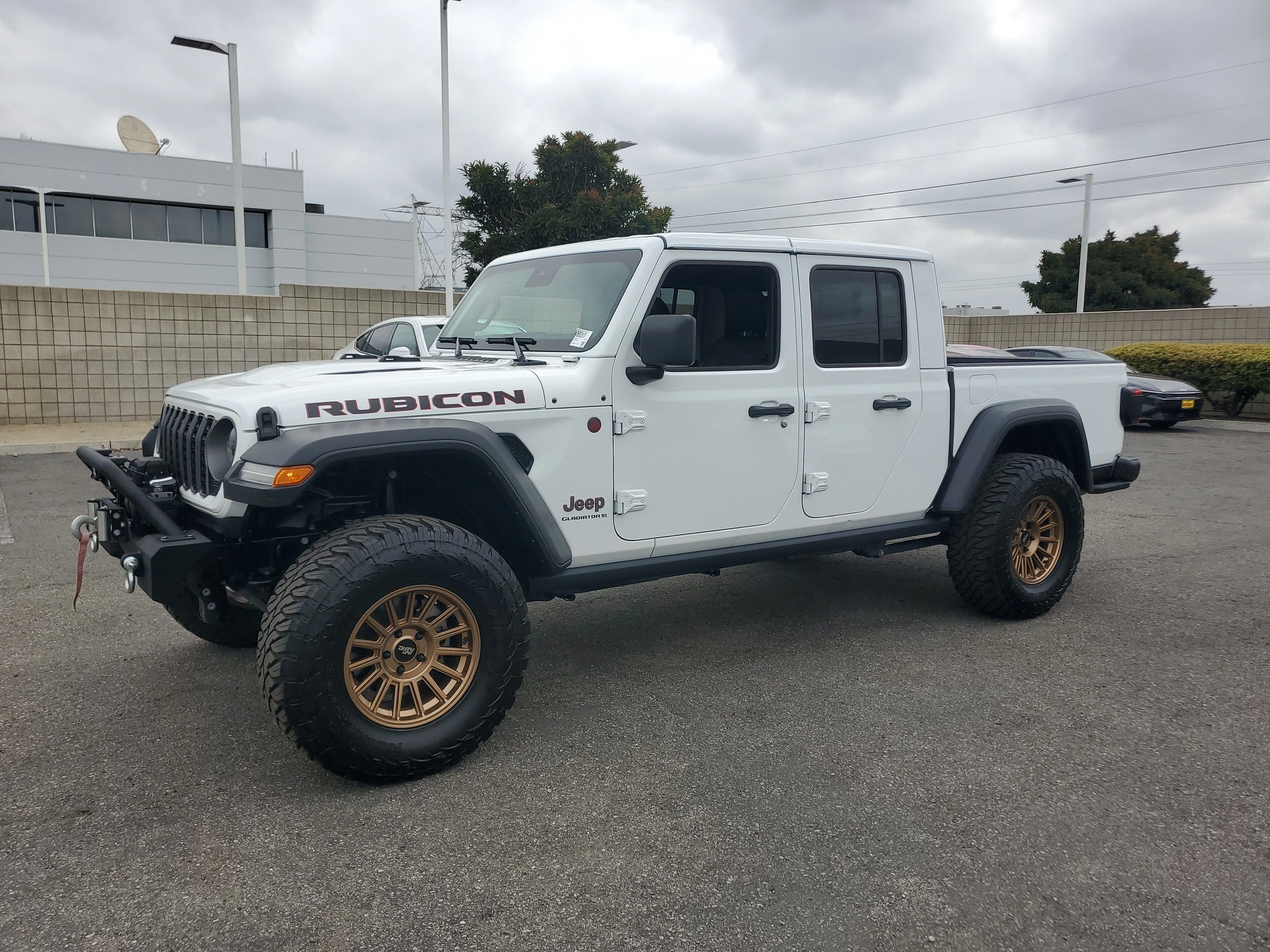 Used 2025 White Jeep Rubicon image 8