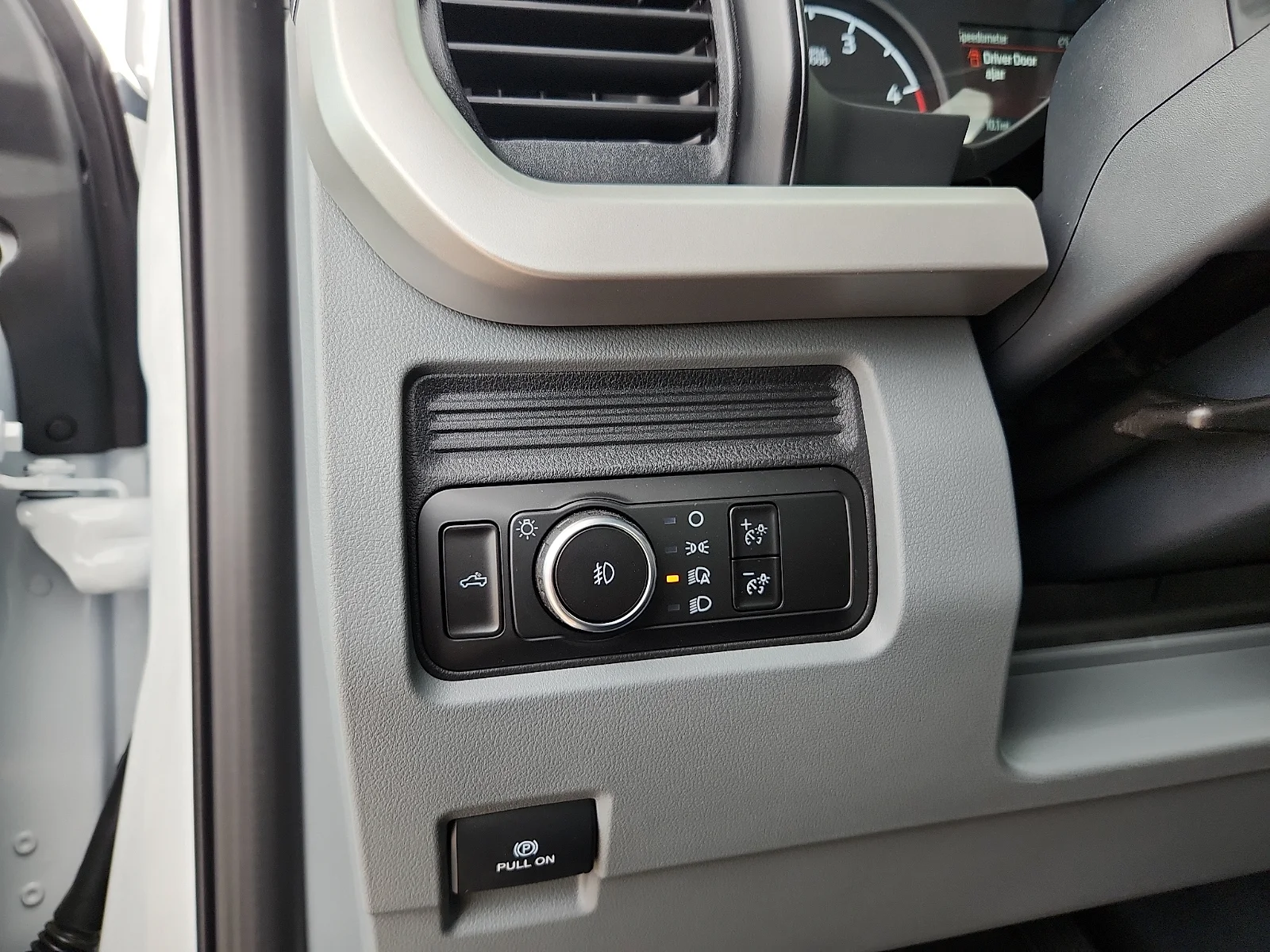 New 2026 Oxford White Ford F-350® XLT image 17