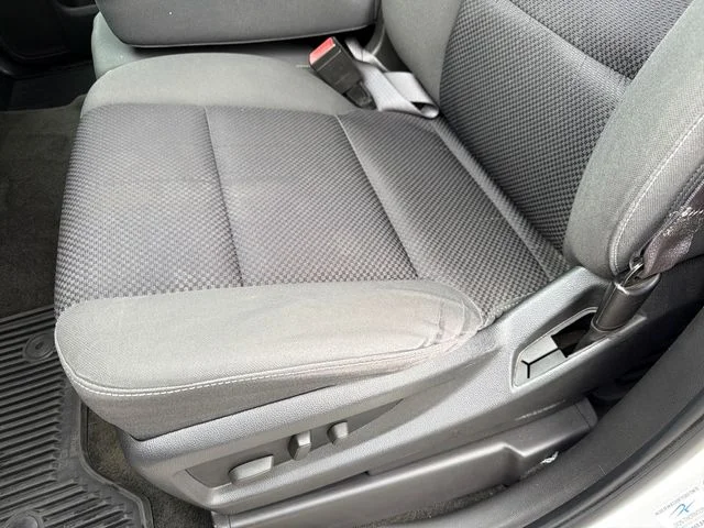 Used 2014 White GMC SLE image 19