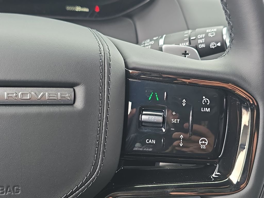 New 2026 Santorini Black Land Rover Dynamic SE image 19