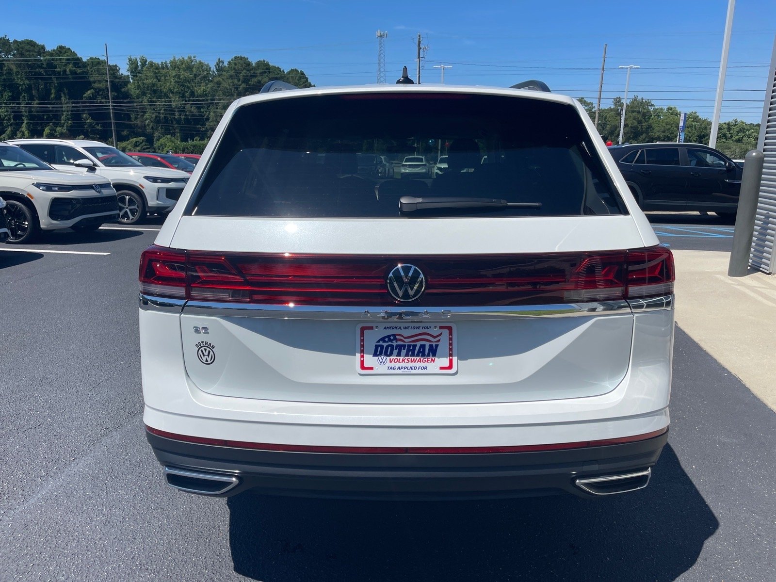 New 2026 Opal White Pearl Volkswagen SE image 13