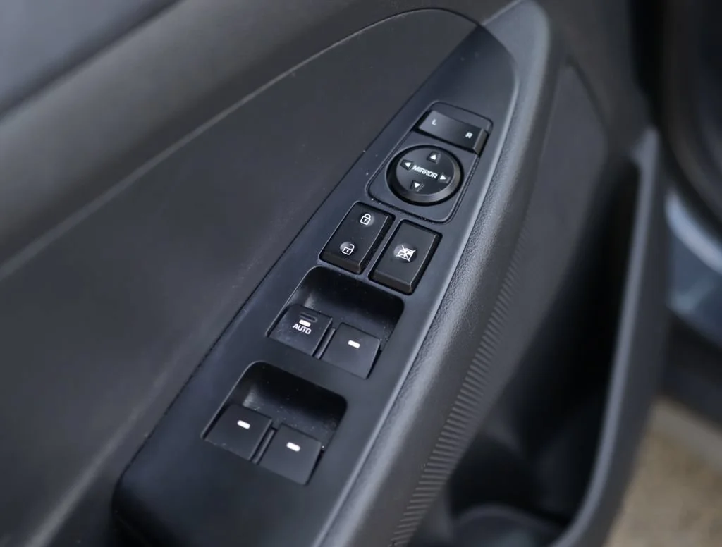 Used 2019 Dusk Blue Hyundai Sport image 23