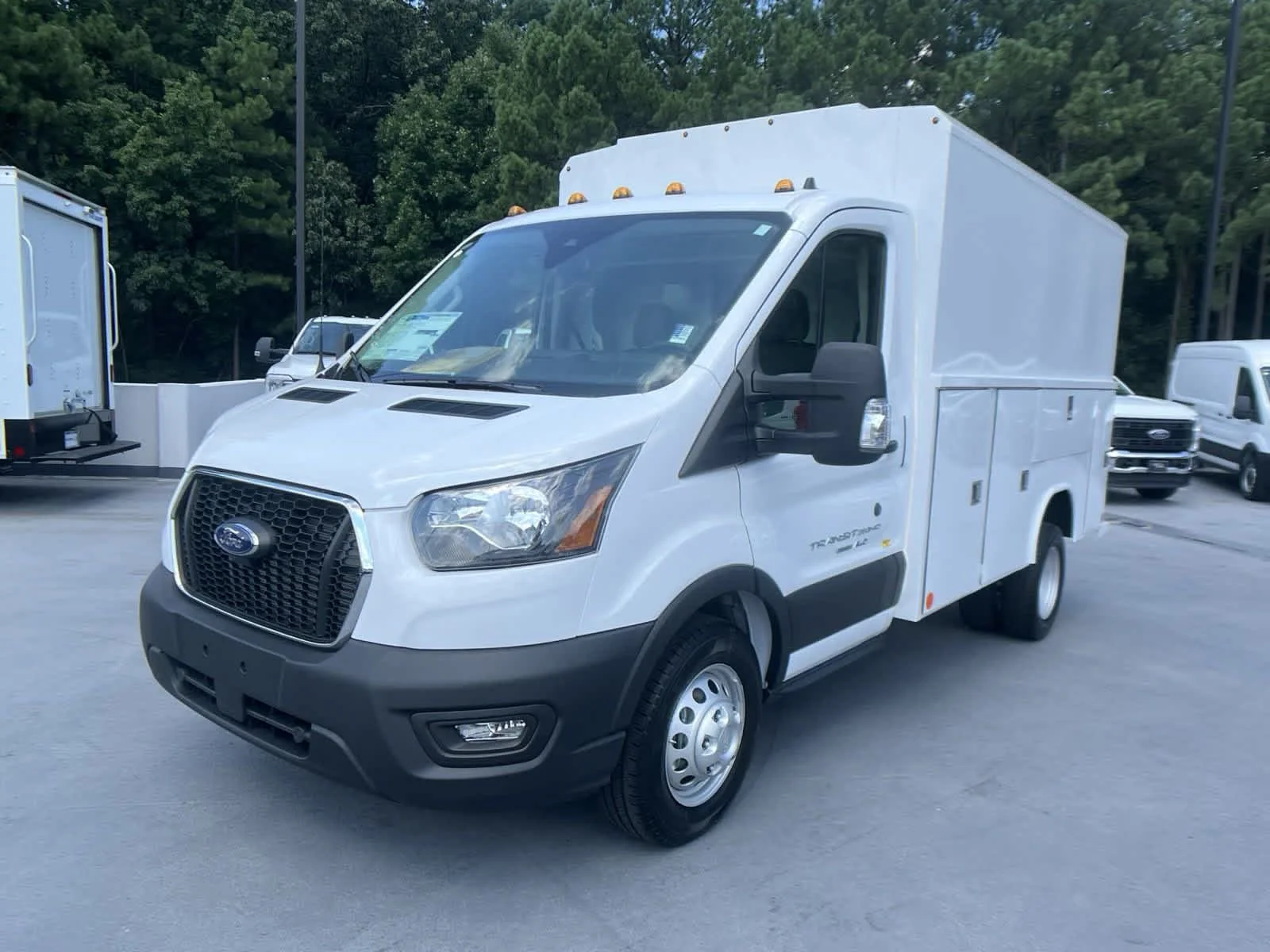 New 2024 Oxford White Ford  image 4