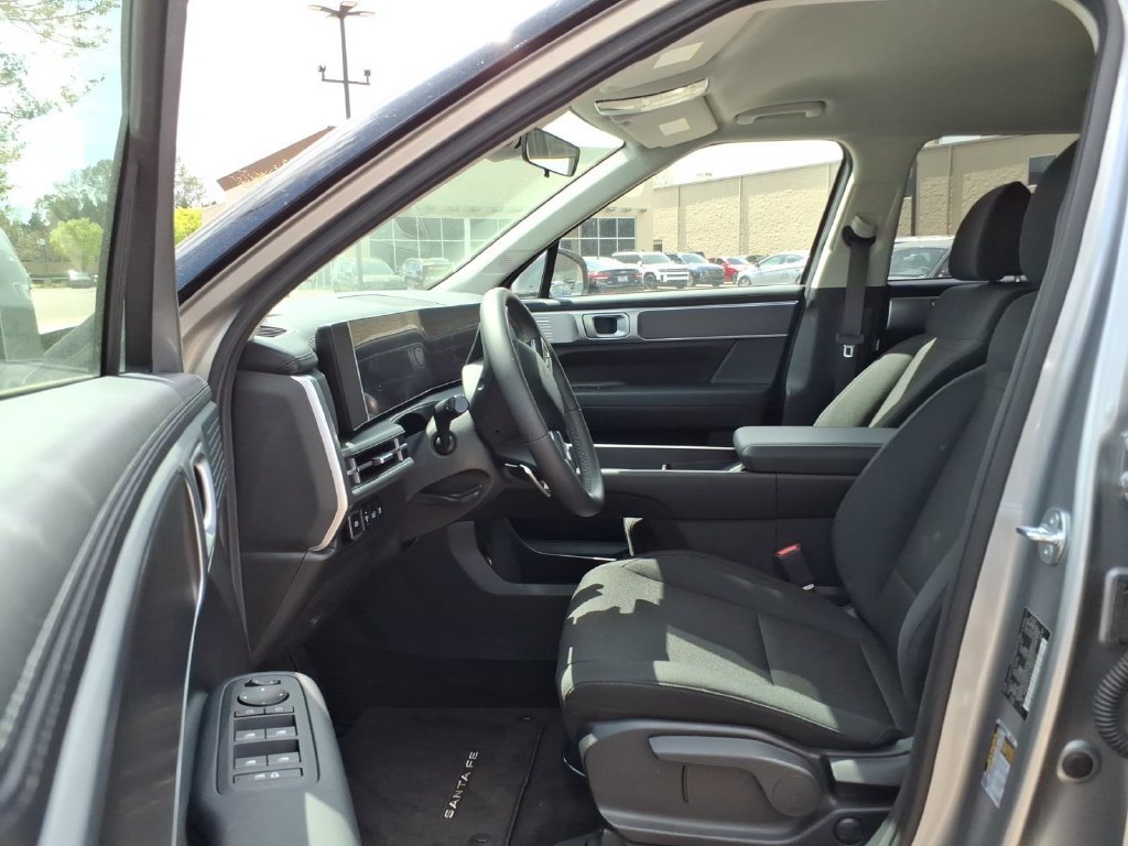 2026 Hyundai Santa Fe SE - Photo 16