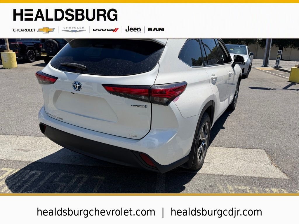 Used 2021 White Toyota XLE image 6