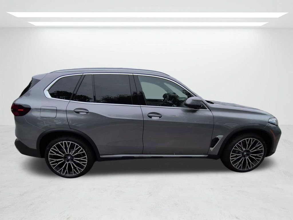 New 2026 Skyscraper Grey Metallic BMW xDrive40i image 3