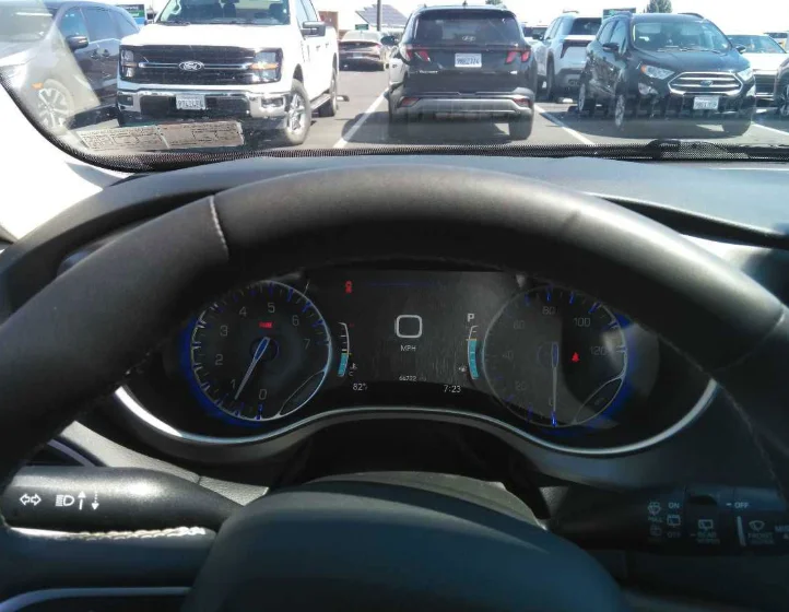 Used 2023 Black Chrysler Touring L image 5