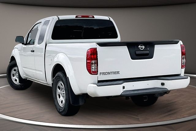 Used 2021 White Nissan S image 11
