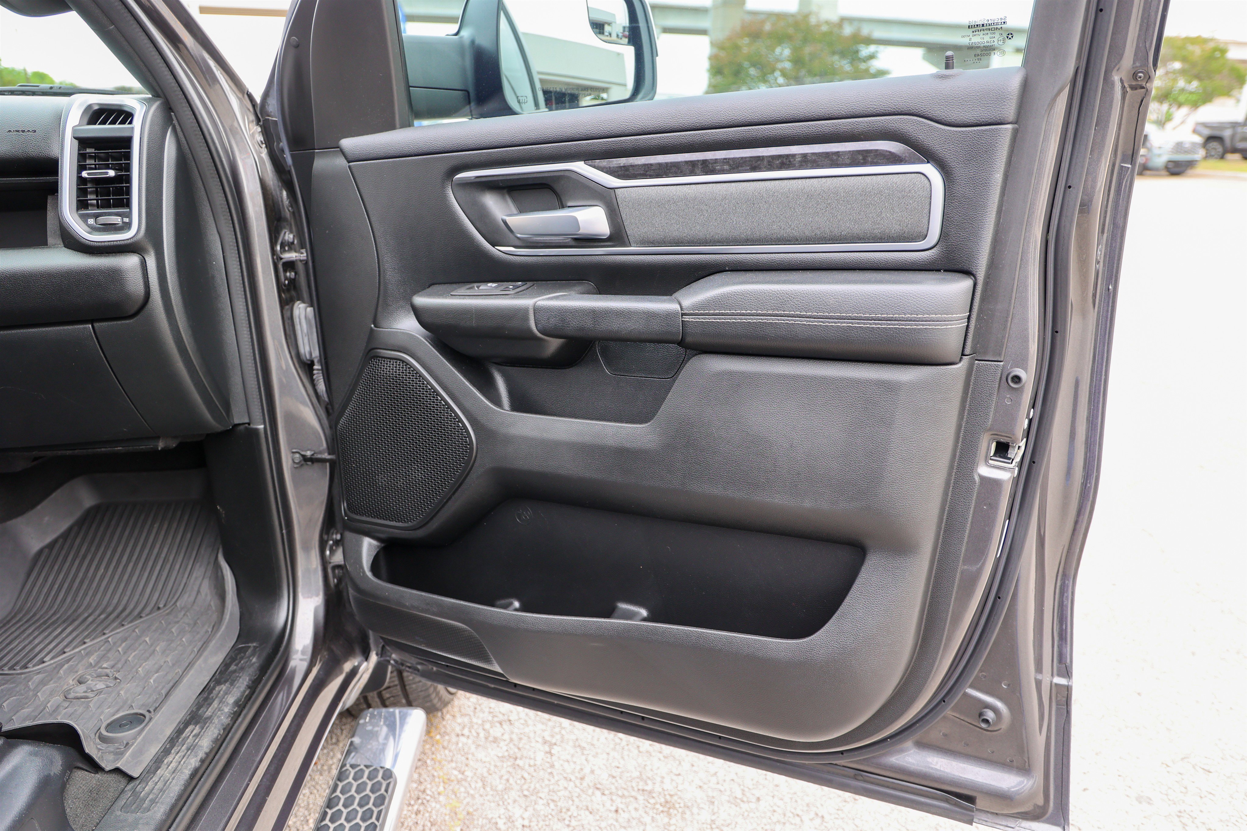 Used 2022 Granite Crystal Metallic Clearcoat Ram Lone Star image 35