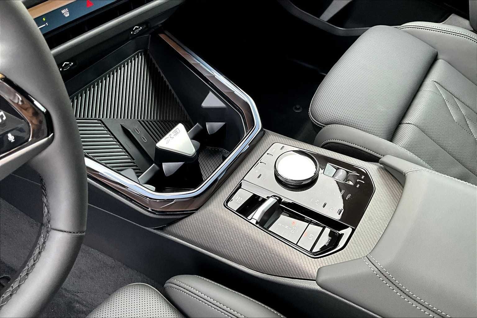 New 2026 Arctic Race Blue Metallic BMW 30 xDrive image 7