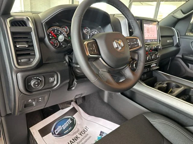 New 2026 Diamond Black Crystal Pearl-Coat Exterior Paint RAM Big Horn/Lone Star image 17