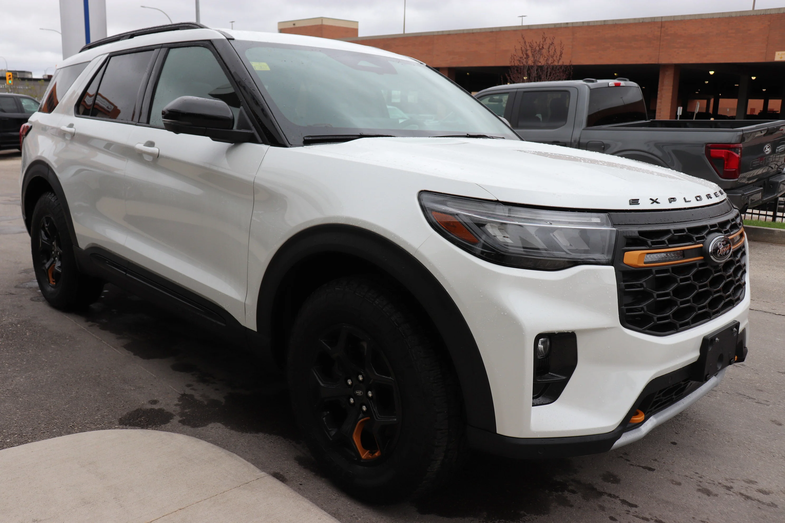 New 2026 STAR WHITE MET TRI-COAT Ford Tremor image 5