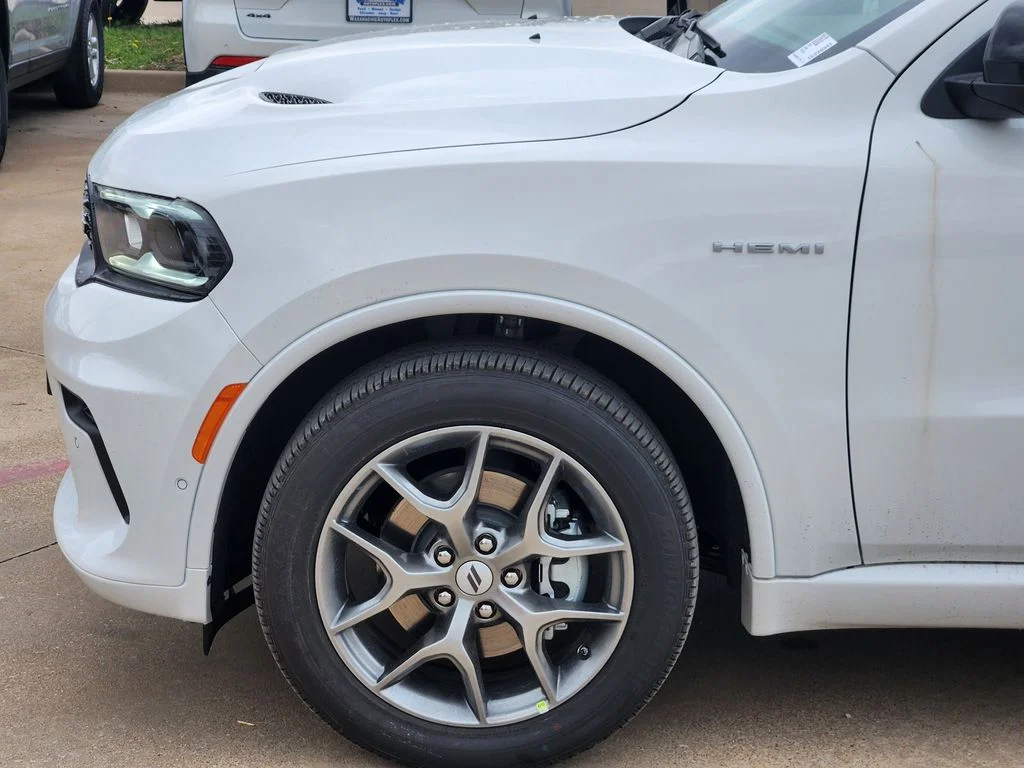 New 2026 White Knuckle Clear-Coat Exterior Paint Dodge GT Plus HEMI V8 image 6