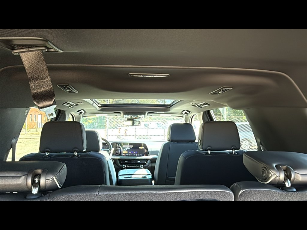 2026 Chevrolet Suburban Premier - Photo 28