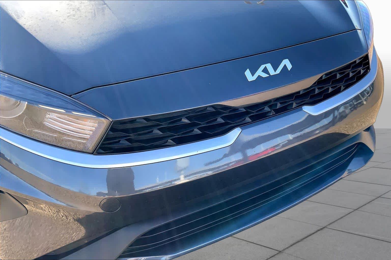 Used 2024 Gravity Gray Kia LXS image 29