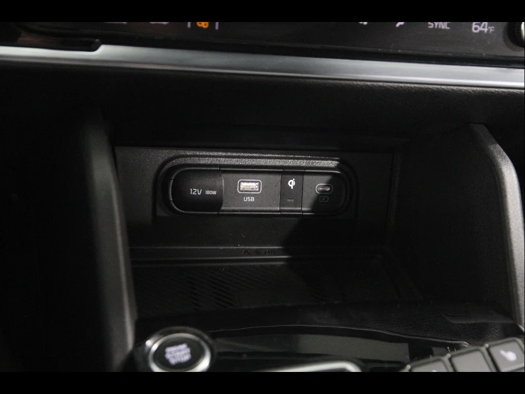 Used 2024 Black Kia X-Line image 14