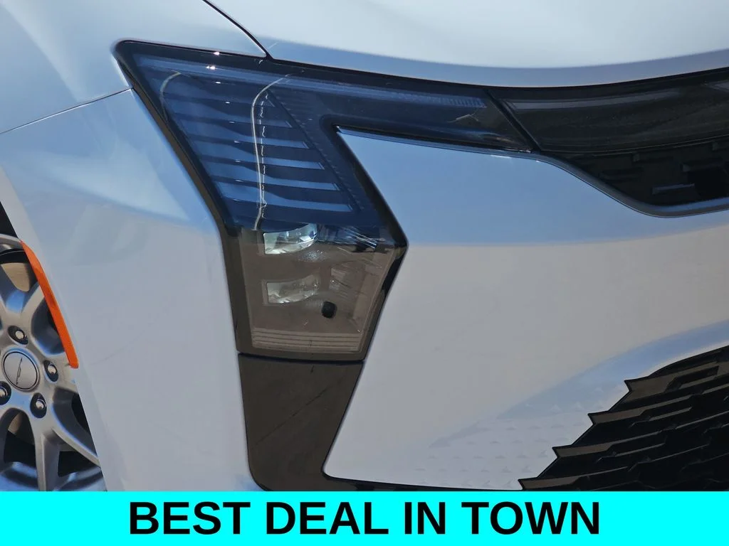 New 2027 Bright White Clear-Coat Exterior Paint Chrysler Select image 35