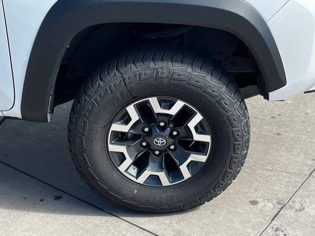 2023 Toyota Tacoma TRD Off-Road photo 4