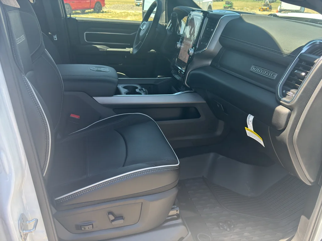 New 2026 Bright White Clear-Coat Exterior Paint RAM Laramie image 10