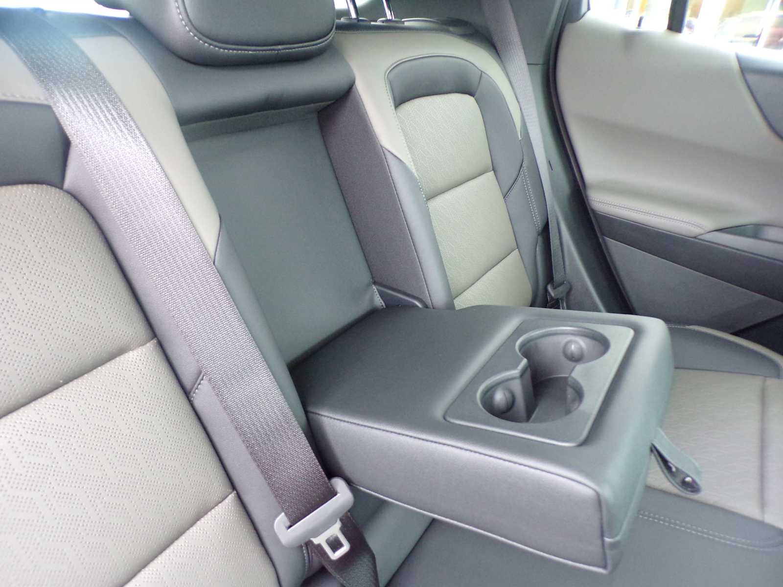 2027 Chevrolet Equinox LT - Photo 20