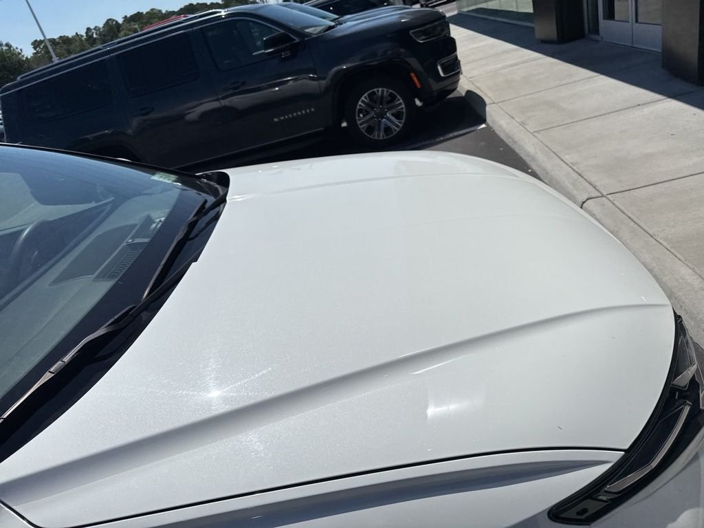Used 2025 White Hyundai SEL image 15