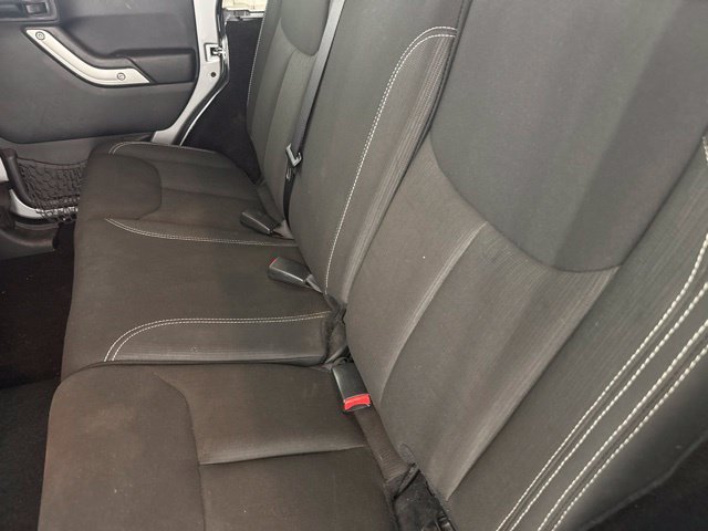 Used 2016 Silver Jeep Unlimited Sahara image 30