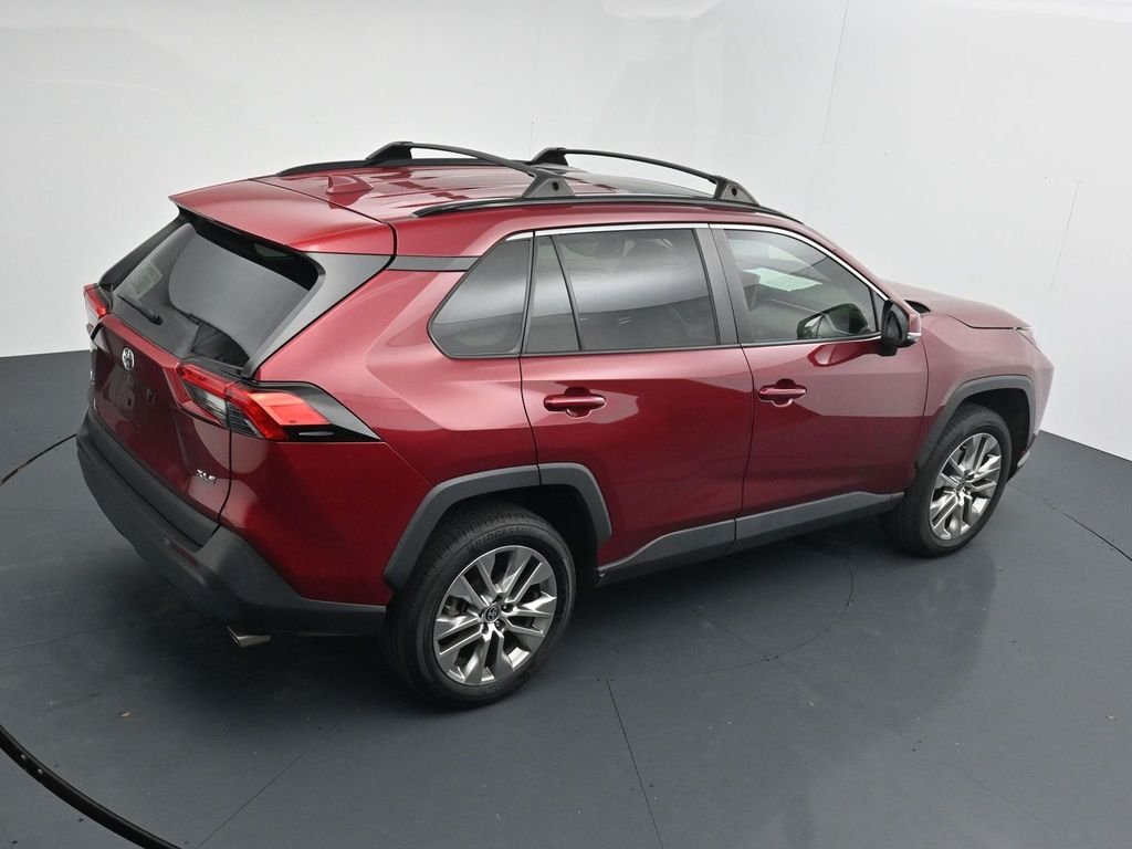 Used 2023 Red Toyota XLE Premium image 16