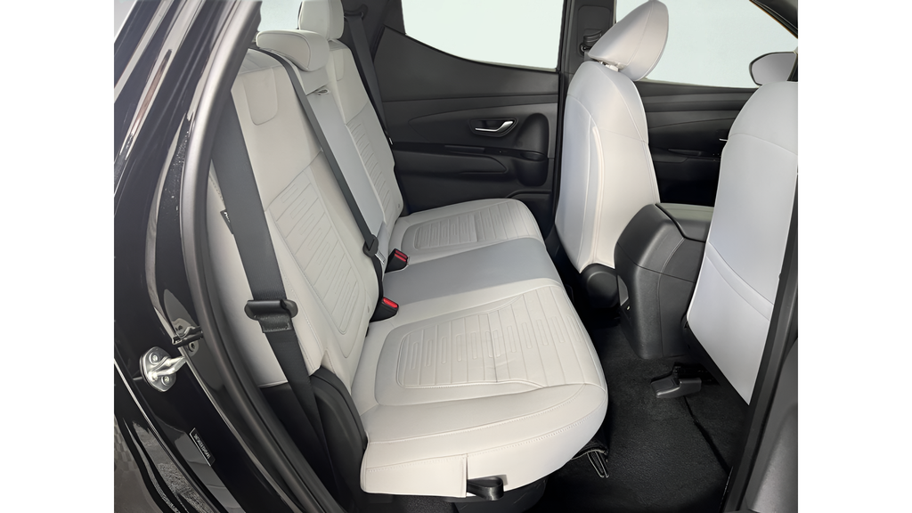 2025 Hyundai Santa Cruz SE - Photo 14