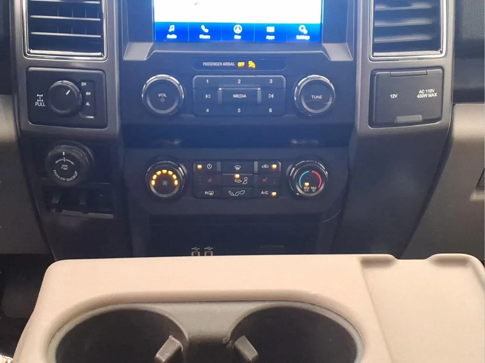 Used 2020 Rapid Red Metallic Tinted Clearcoat/Magnetic Ford XLT image 26